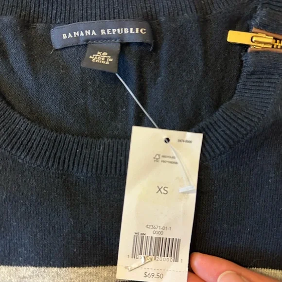 Banana republic crew neck navy and grey striped sweater - Picture 5 of 8